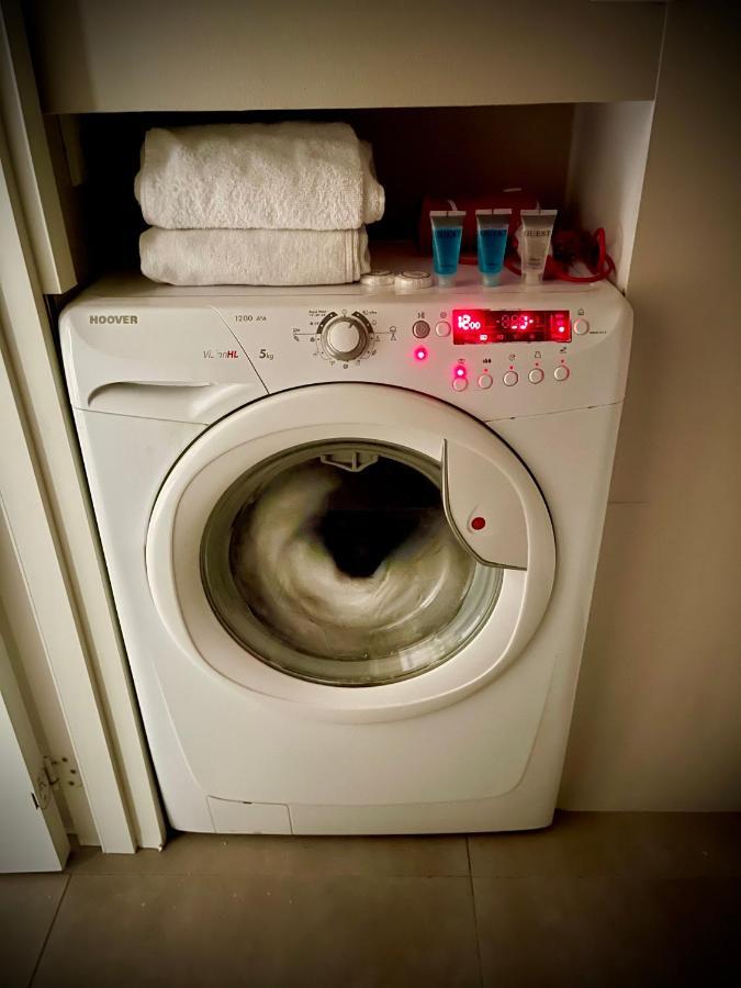 Super Apartament Green Rondo Onz Metro Nowe Wifi 300 Mb/S Aircondition Netflix Spotify Варшава Екстериор снимка